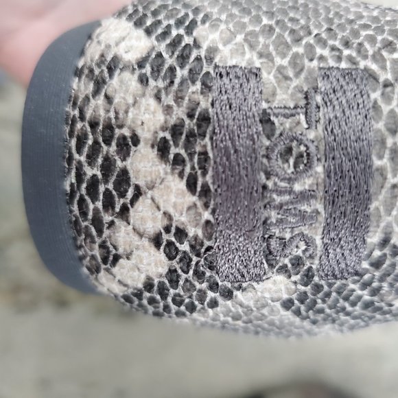 Toms: Classic: Black Multi Faux Snake - Picture 4 of 4